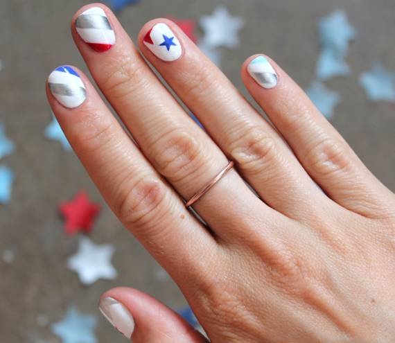 world-cup-fourth-of-july-manicure