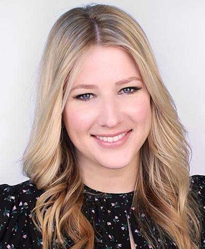 How To Curl Your Hair with a Straightener