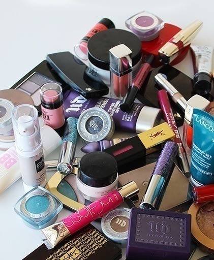 10 Signs You're Addicted to Makeup | Makeup.com