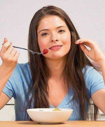 8 Foods That Might Fix These Common Skin Issues
