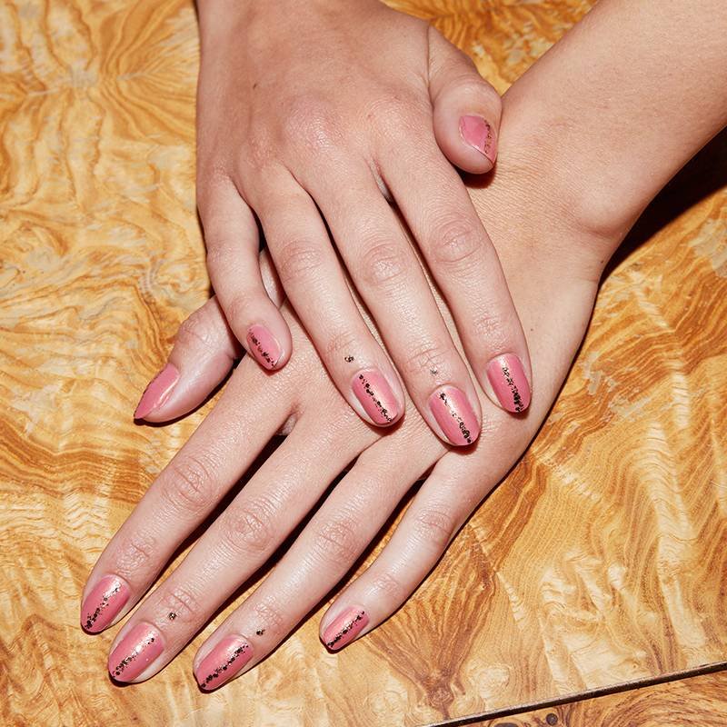 How To Wear Nail Polish On Your Skin 