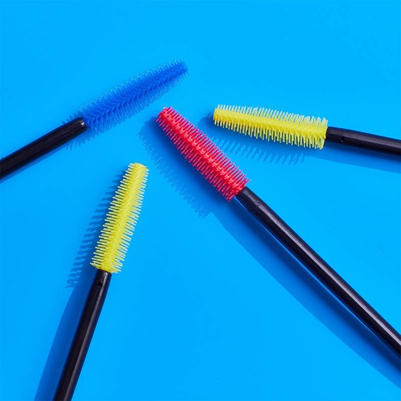 5 Mascara Wand Shapes That Will Change Your Lash Game