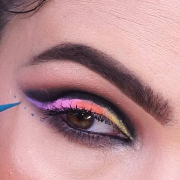 rainbow-eyeliner-step-4
