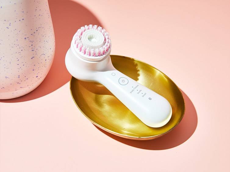 Your Makeup Removal Routine is About to Get 100x Smarter With This High-Tech New Clarisonic