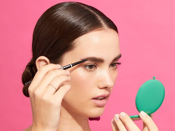 The Best Way to Shape Your Eyebrows