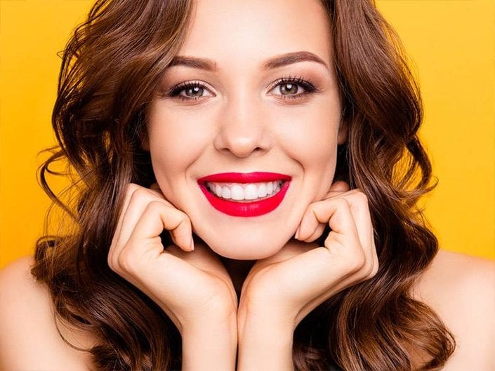 Stylist Dimples How to Enhance Your Dimples With Makeup | Makeup.com | Makeup.com