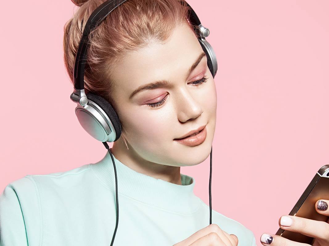 The Best Beauty Podcasts You Should Subscribe to Right This Minute