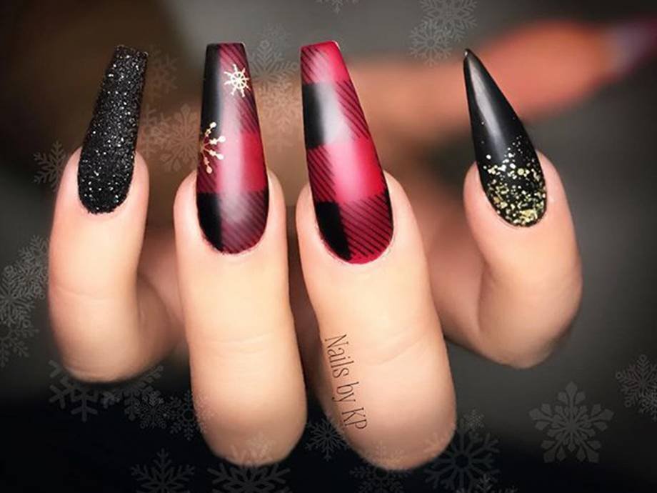 2. Festive Acrylic Nails for the Holidays - wide 8