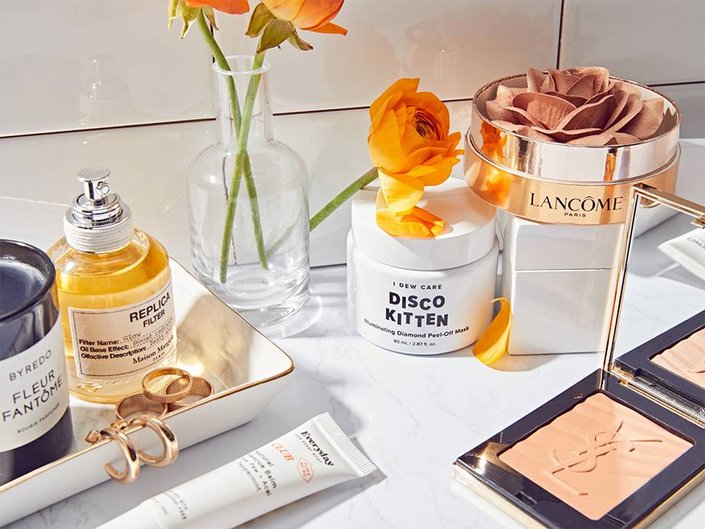Gift Guide: 6 Instagrammable Makeup Products for Your Social-Media Obsessed BFF