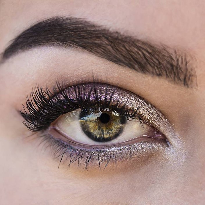 6 Eye Makeup Products That Make Green Eyes Pop