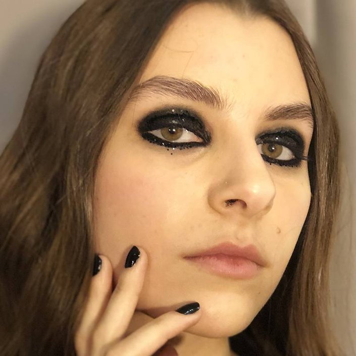 Love Glitter? This Fashion Week Makeup Look is Everything
