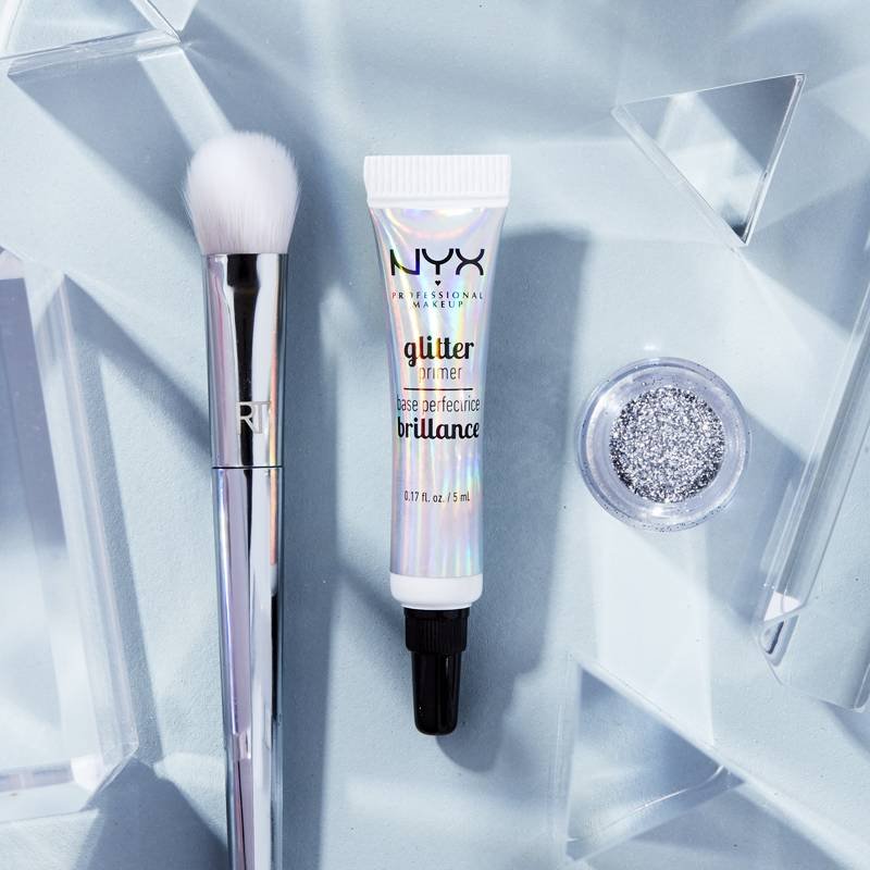 How To Get Loose Glitter And Pigments To Stay On Your Eye Makeup Com