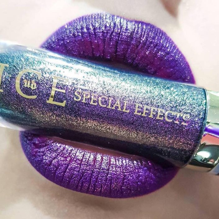 6 Lip Toppers for a Makeup Look That’s Anything but Boring