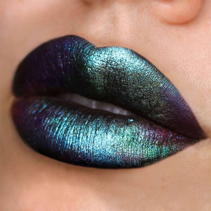 lips wearing holographic lipstick