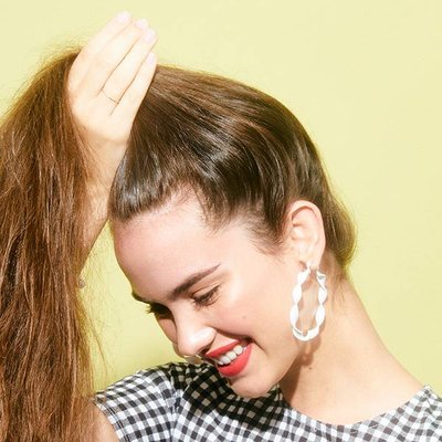The Perfect Messy Bun in 3 Easy Steps