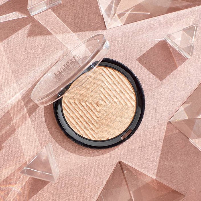 6 Highlighters That Will Give You the Glass Skin Look