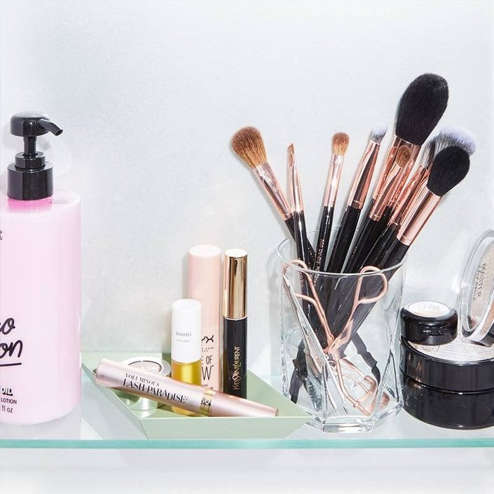 A Guide to Finding the Best Makeup Brush Holder for Your Personality