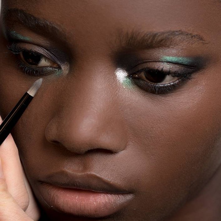 How to Use an Eyeshadow Palette to Create the Look You Want