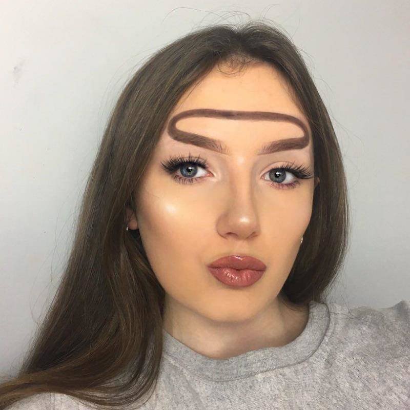 person wearing halo eyebrow trend