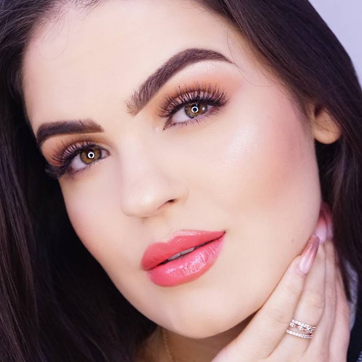 Beauty Q&A: How Can I Get My Lip Gloss to Last All Day?