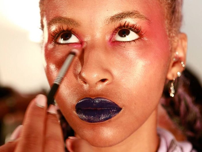 How to Master the Eyeshadow Draping Trend, According to a MUA