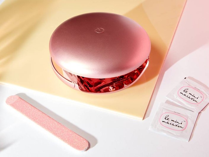 le mini macaron le maxi deluxe gel manicure set
