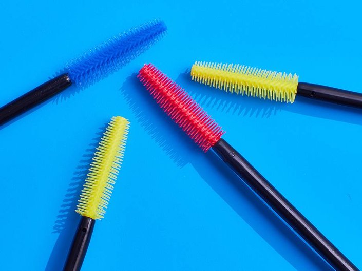3 Makeup Hacks You Can Do With a Simple Spoolie