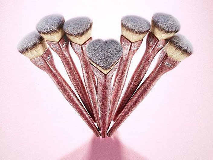 IT Cosmetics Love Beauty Fully Brush