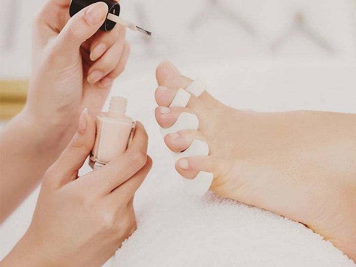5 Simple Pedicure Designs You’ll Actually Want to Try