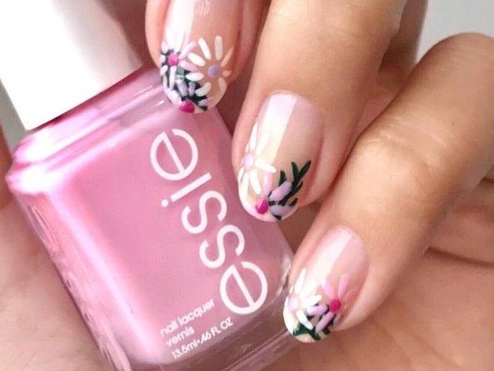 8 Floral Nail Art Looks That Work for Every Season