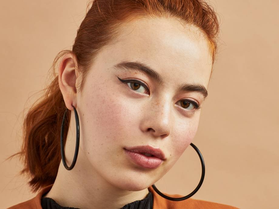 6 Winged Eyeliner Hacks That Will Help You Master The Look 