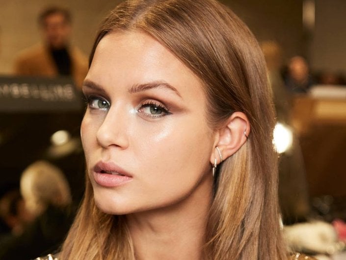 How to Apply Makeup in the Correct Order (Because There Is a Right Way!)