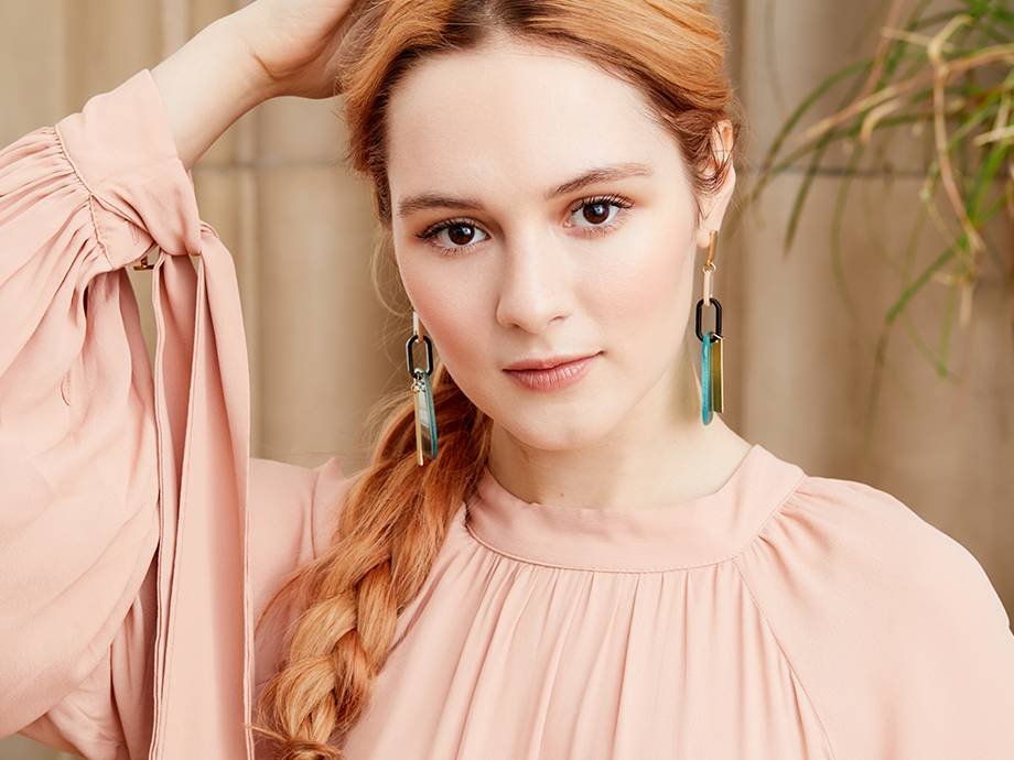 Why You Should Change Up Your Foundation in the Spring, According to a MUA