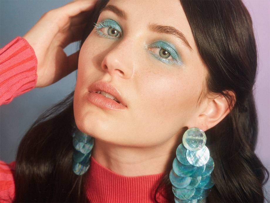 person wearing blue monochromatic eyeshadow and mascara