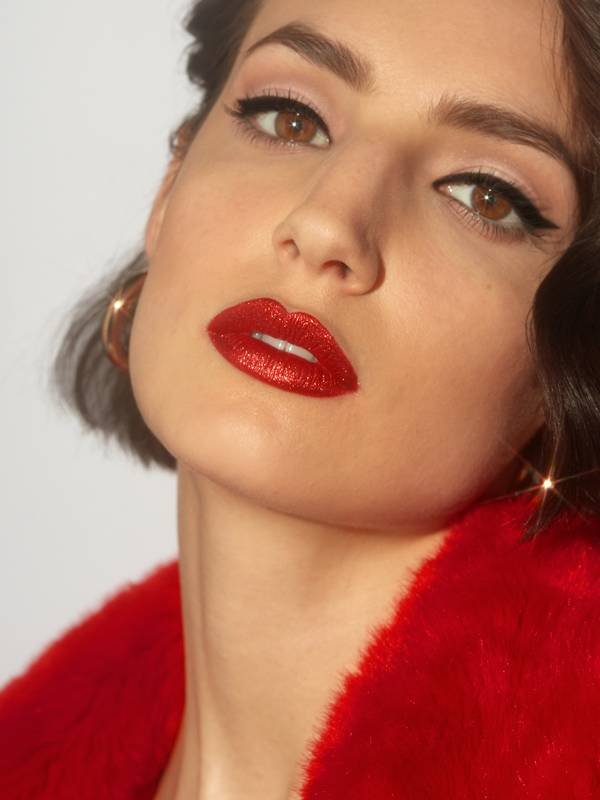 Hollywood makeup online
