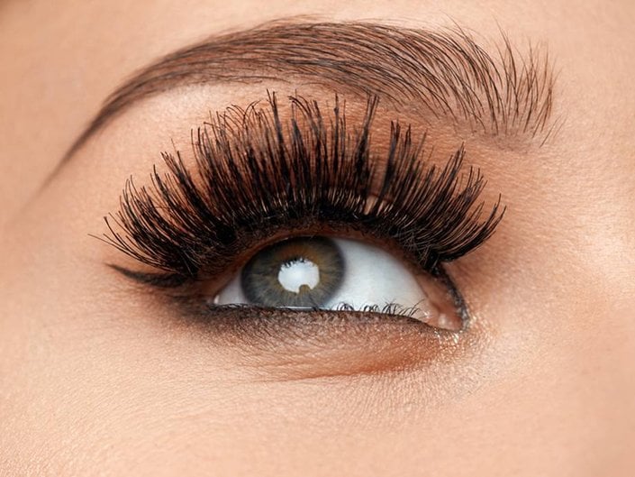 The Case for Wearing a Bold Set of Falsies in Summer