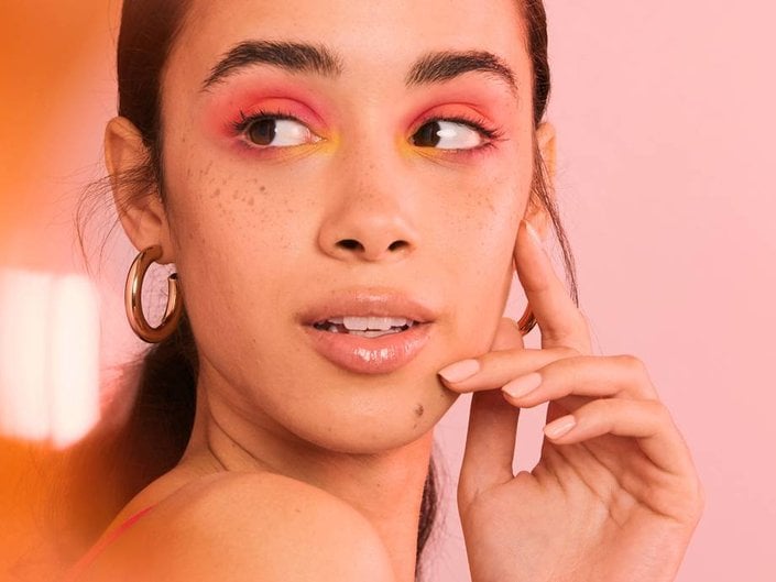 A Sunset Eye Makeup Tutorial That Brings the Heat