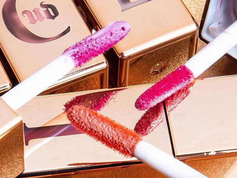 This pH-Reacting Glassy Lip Tint Is the Lippie of the Makeup Future — Here’s Why