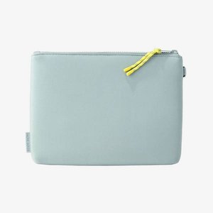 5 Cute Makeup Bags for Going Back to School