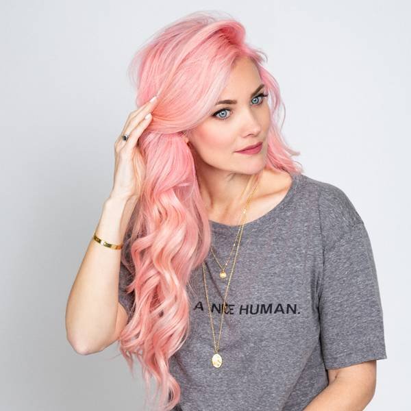 beachwaver-founder-sarah