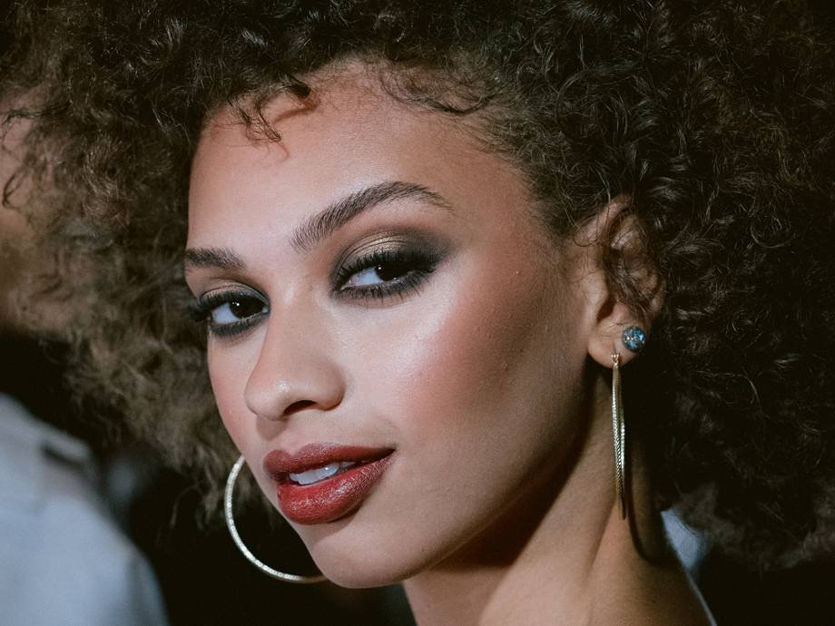 70s Glam Makeup How-To From Tommy Hilfiger x Zendaya NYFW FW19 