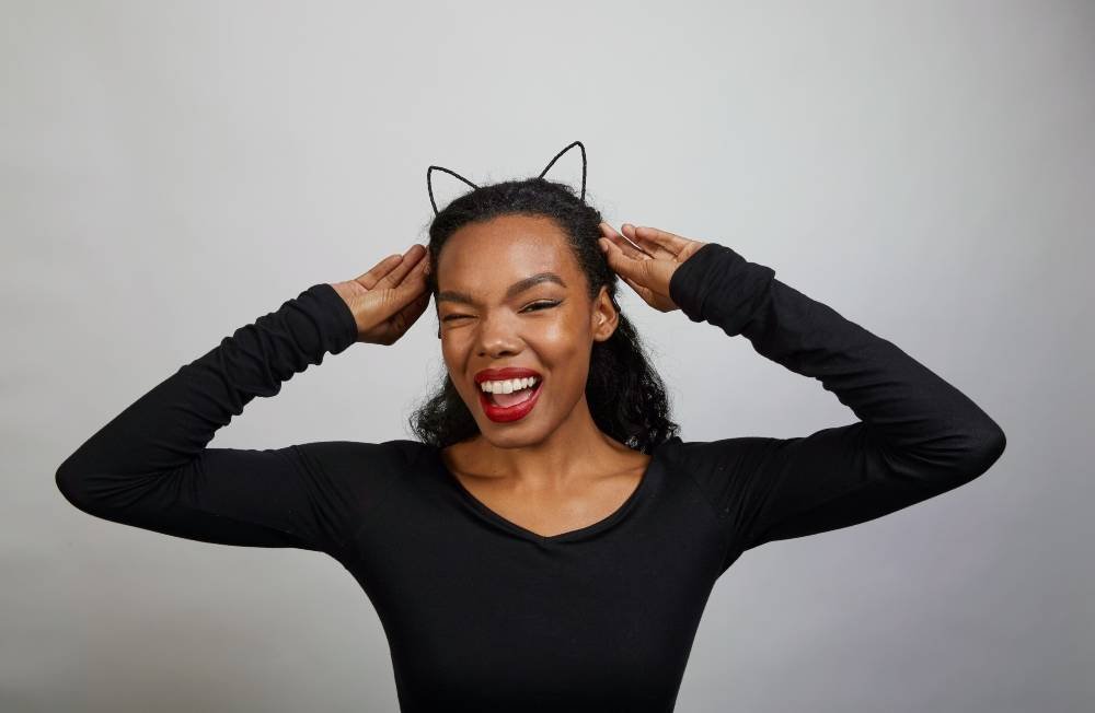 L Oreal Paris Flash Cat Eye Halloween Kit Makeup Com
