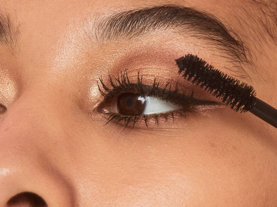 Drugstore Mascaras That Don T Flake All Under 15 Makeup Com