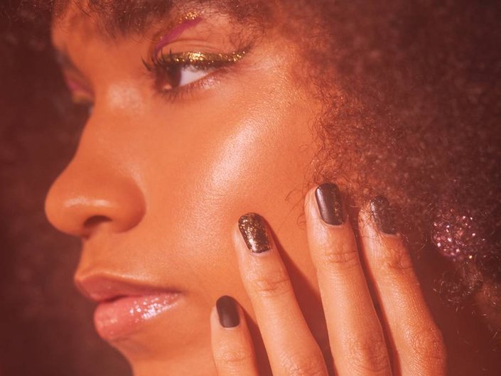 Beauty Debate: Traditional vs. Waterless Manicures