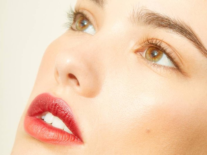 For Glowy Skin, Try This Cold Weather Makeup Routine for Winter