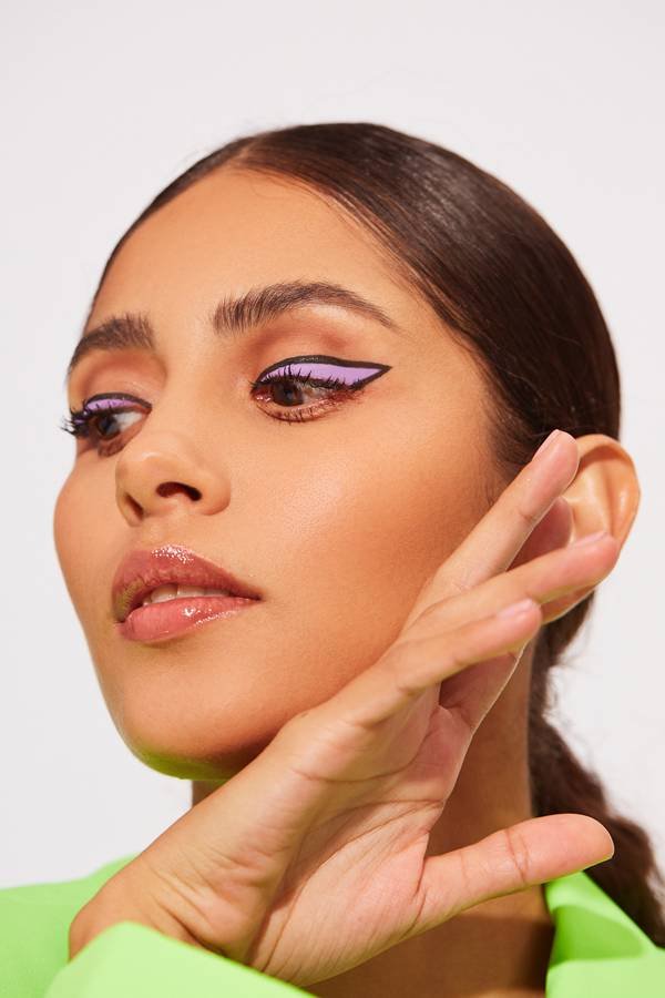 pop-art-wing-eye-makeup-tutorial