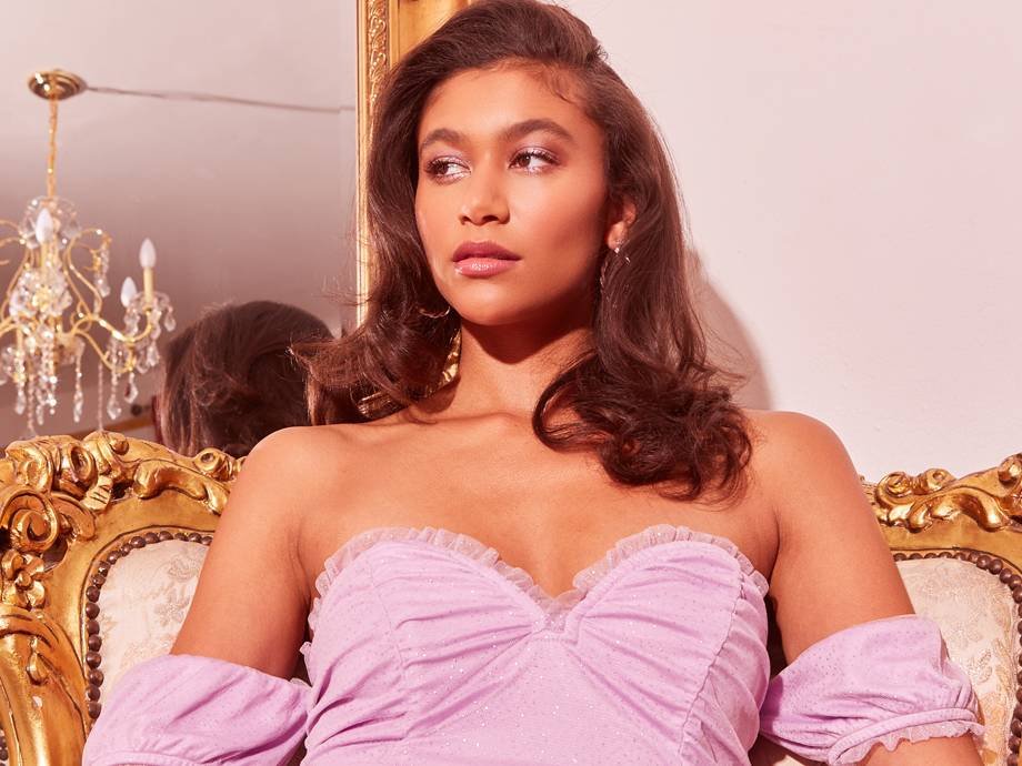 dark pink dress makeup look Romantic Valentine's Day Makeup Looks to Charm Your Date | VIVA GLAM  MAGAZINE
