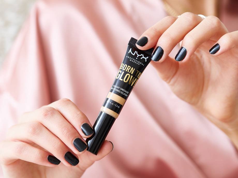 Born to store glow concealer