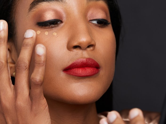how to stop under eye concealer creasing