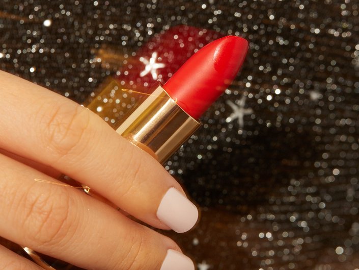 red lipstick concealer